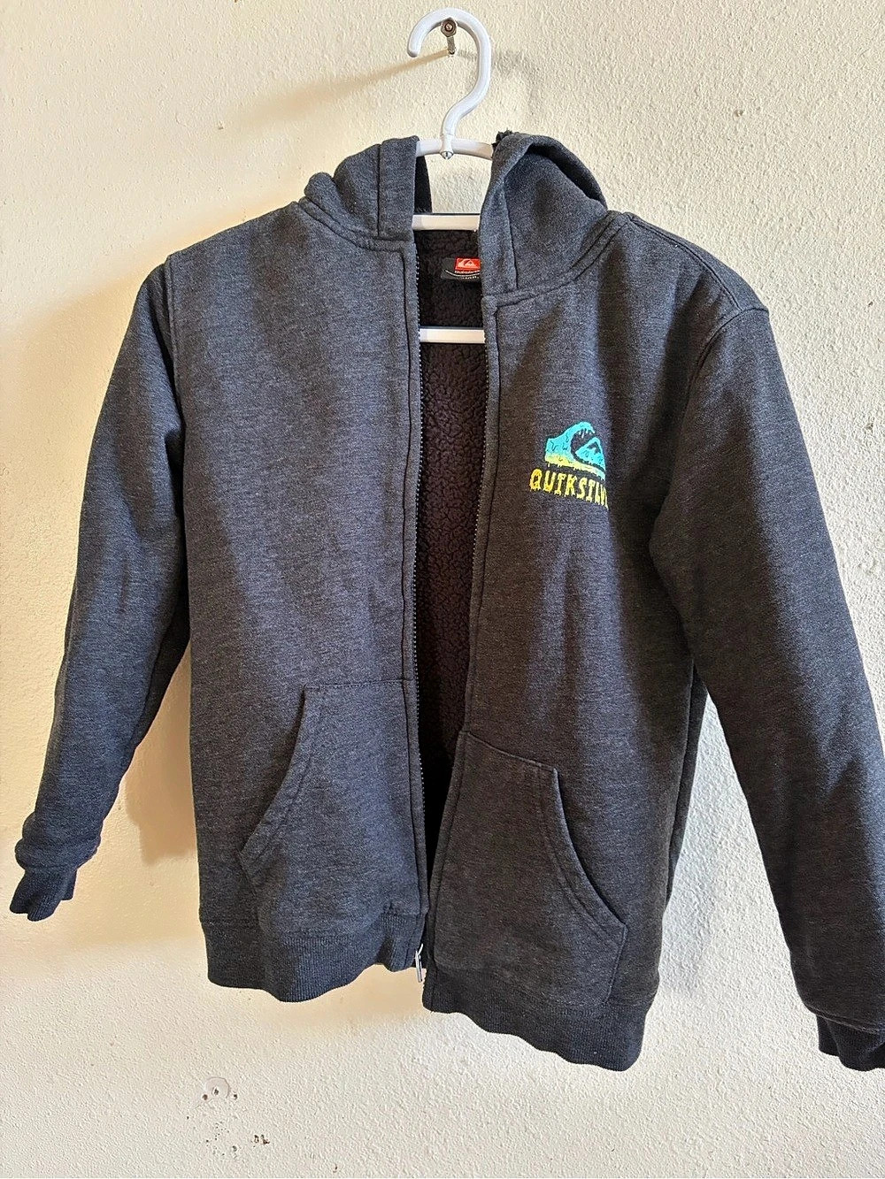 Quiksilver Boys Medium (10/12) Gray Sherpa Hoodie Like New. Super soft!